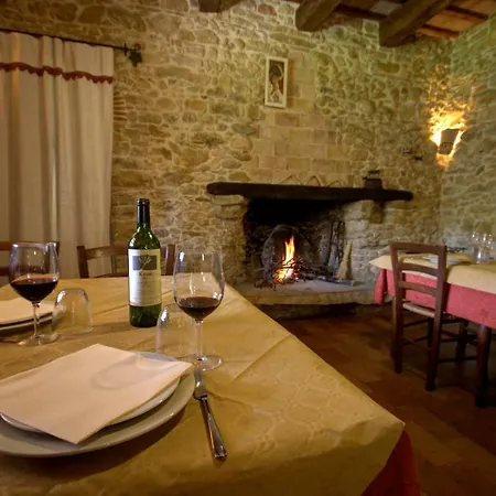 Lantgård Pietra Antica Ripatransone